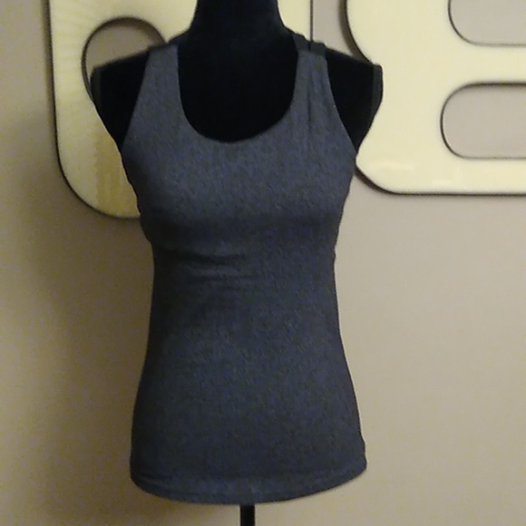 GapFit Athletic Top - Picture 2 of 7